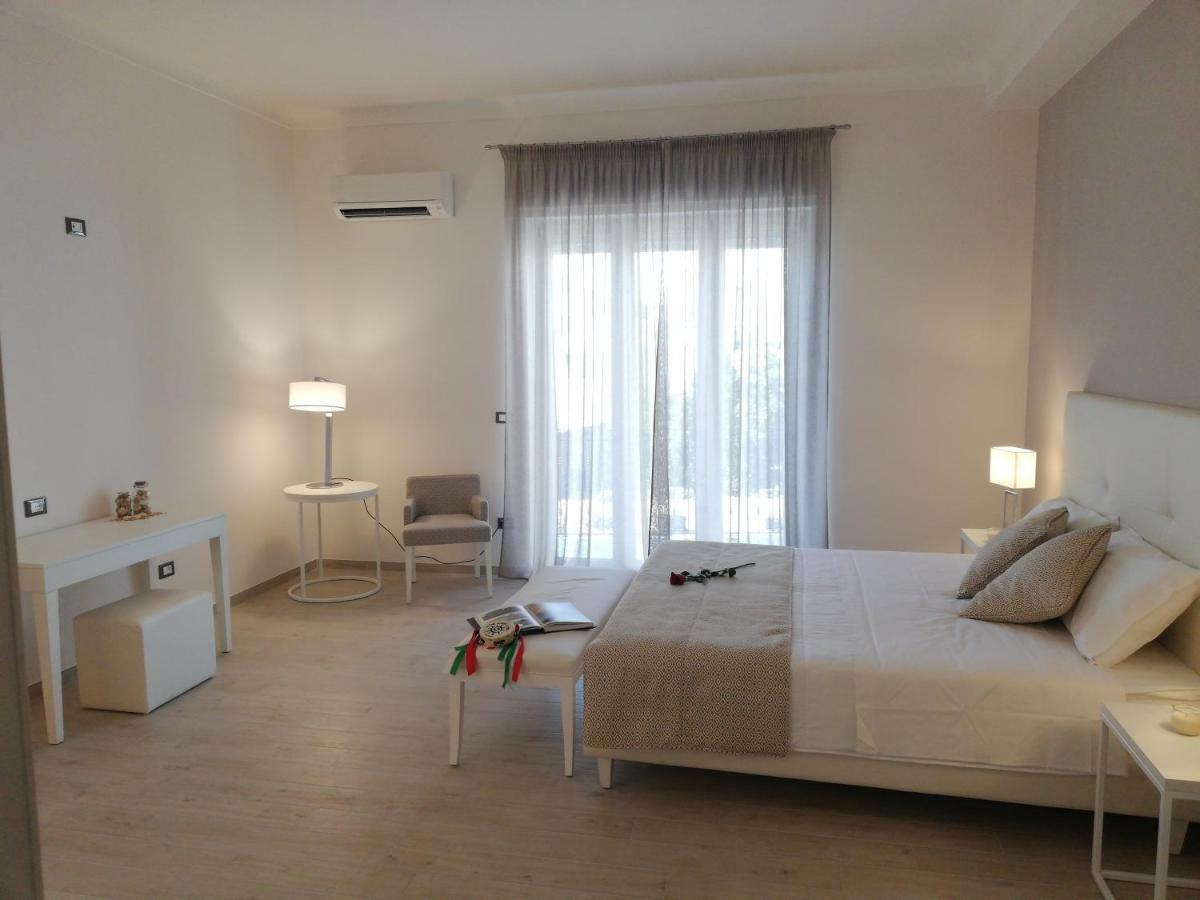 Kaloneiro Guest House กอริยิอาโน ดอตรานโต ภายนอก รูปภาพ